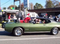 parade2.webp