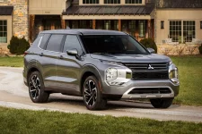 2022OutlanderMitsu.webp