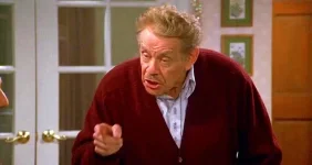 Jerry-Stiller-as-Frank-Costanza-WikiSein.webp