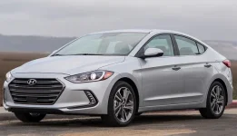 2018_hyundai_elantra_preview_overview-pic-8137221766862590402-640x480.webp
