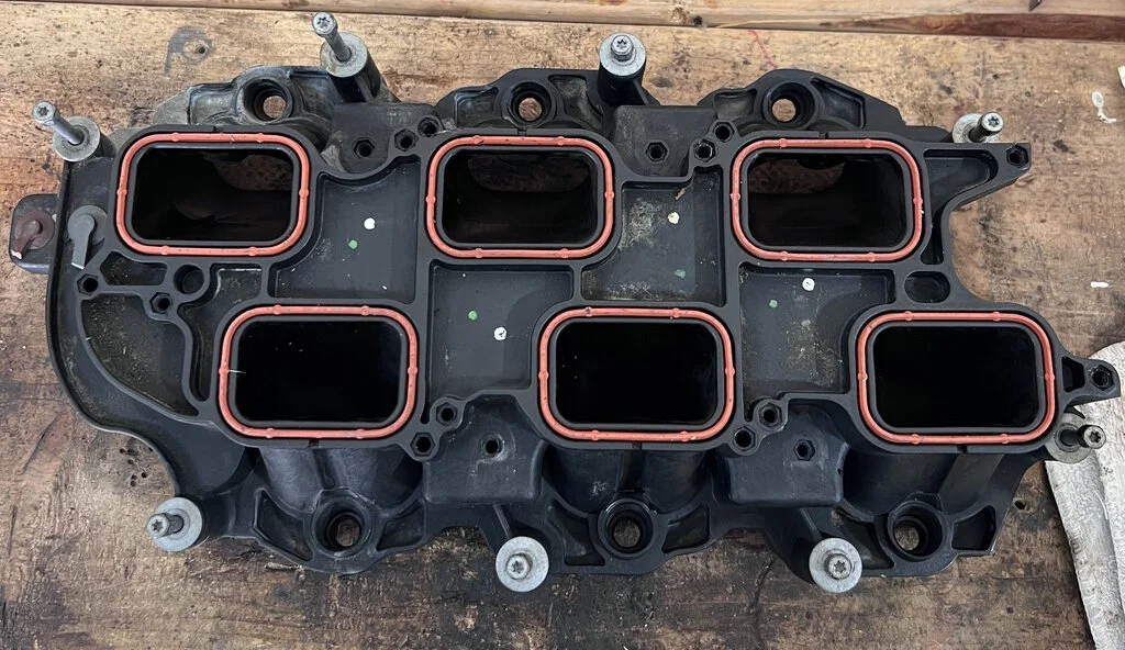 Top of lower intake cleaned with new gaskets